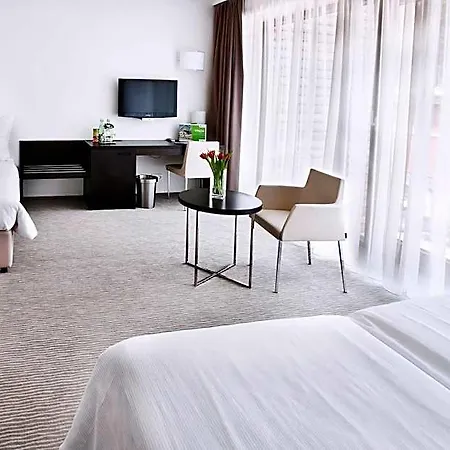 מלון Wellness Vista 4*